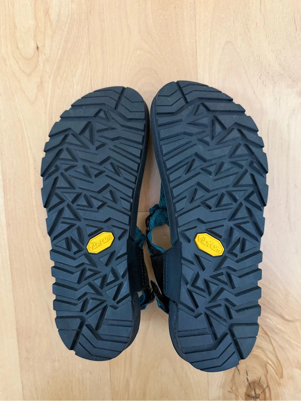 Bedrock Unisex Active Sandal M6 / W7 Cascade Green EUC